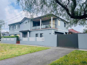 Maroubra Gem Close to Everything Sleep 16, Sydney